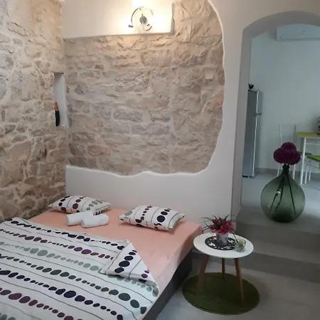 Amalia Apartment Umag Exterior photo